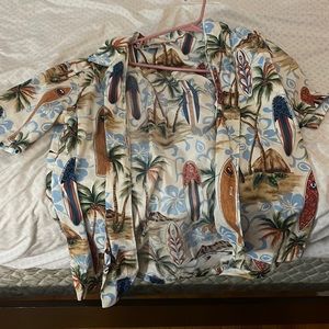 Men’s Hawaiian shirt (medium)